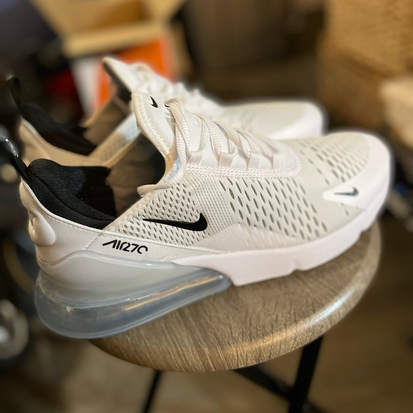 Nike Air max 270 white size 10 never worn - Picture 4 of 4